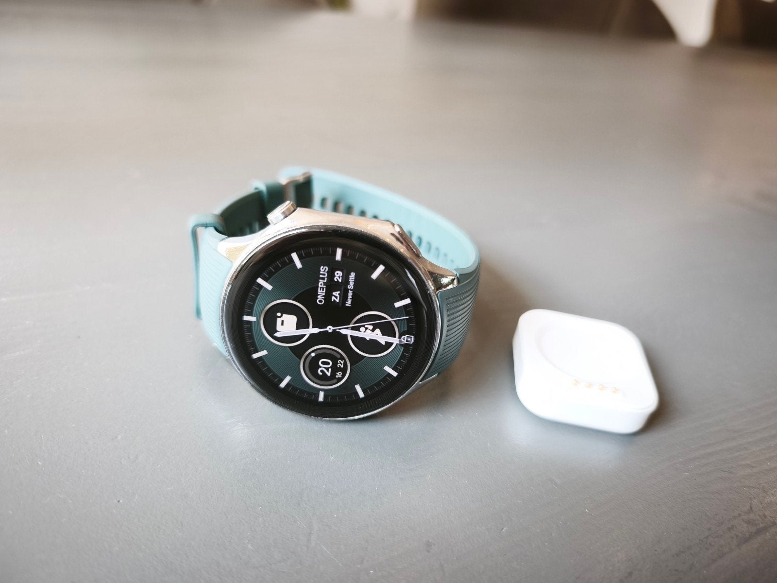 OnePlus Watch 2 zilver Groen, Ophalen, Zo goed als nieuw, Waterdicht, OnePlus