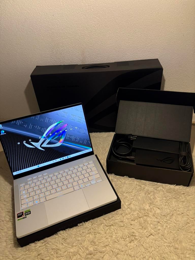 ASUS ROG Zephyrus G14 GA403UM-QS024W | Wit | RTX 5060 | OLED, Computers en Software, Windows Laptops, Met videokaart, Qwerty, Verzenden