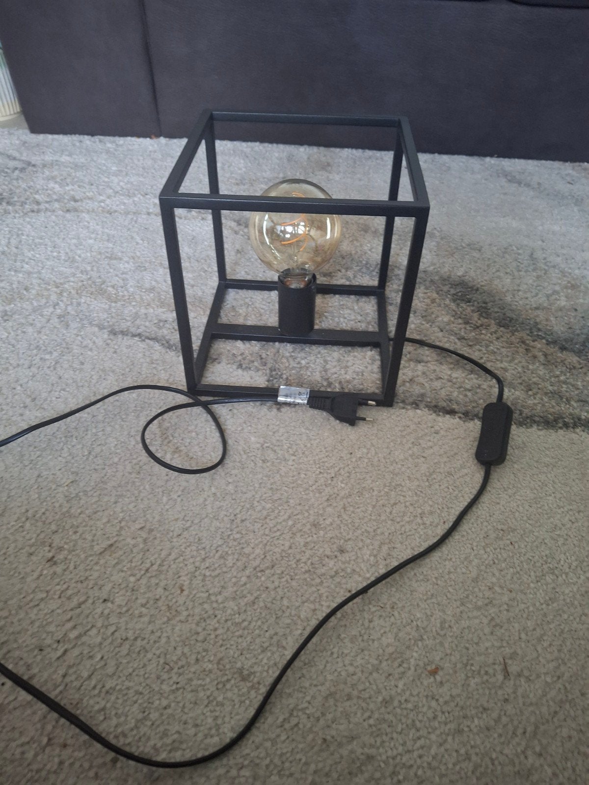 Moderne Zwarte Kubus Tafellamp met Edison LED Lamp, Ophalen, E27 (groot), Zwart, Metaal