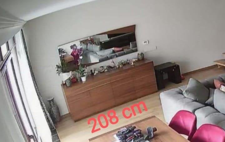 food drink buffer with mirror, Ophalen, Zo goed als nieuw, REAL WOOD, 4 tot 6 stoelen
