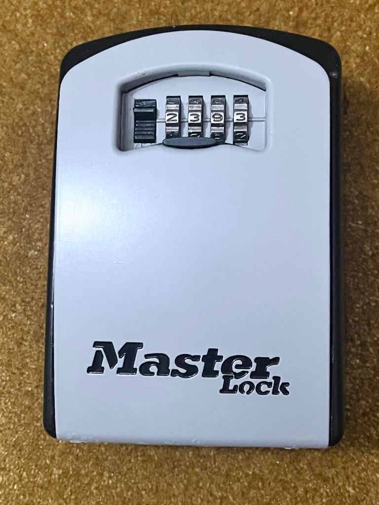 Master Lock Sleutelkluis met Cijfercode, Ophalen of Verzenden, Zo goed als nieuw