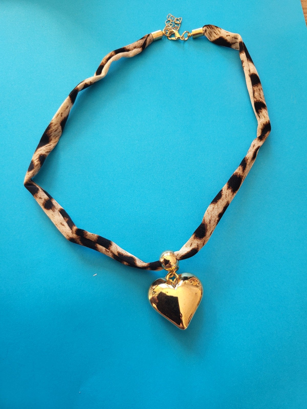 Nieuwe ketting met luipaardprint en gouden hartje, Overige materialen, Verstelbaar, Nieuw, Ophalen of Verzenden