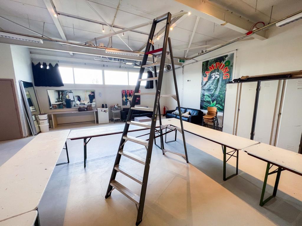 Altrex Falco FEO10 Trapladder, Doe-het-zelf en Verbouw, Ladders en Trappen, Ophalen, Gebruikt, Trap, Opvouwbaar of Inschuifbaar