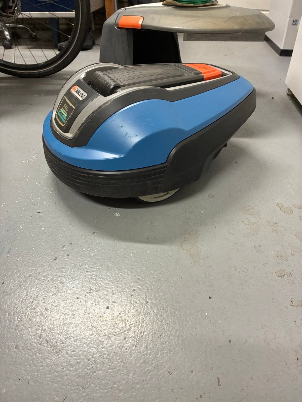 Gardena R40Li Robotmaaier - Compleet met Laadstation en Draa, Cirkelmaaier, Gebruikt, Minder dan 30 cm, Accu-grasmaaier