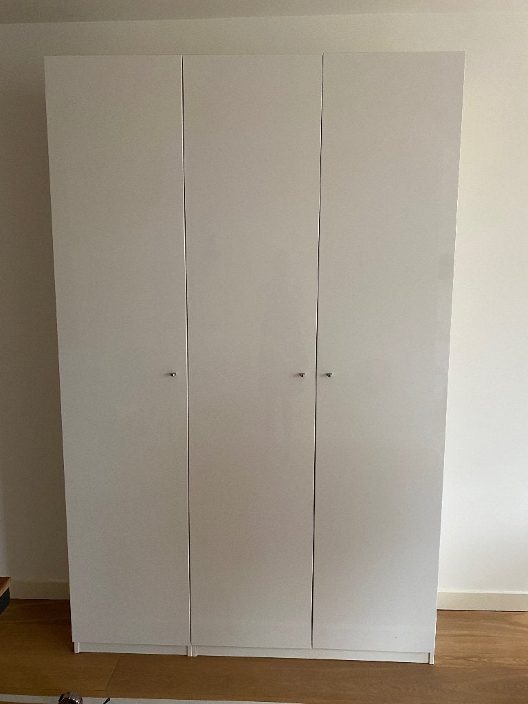 Ikea kast, Huis en Inrichting, Kasten | Kledingkasten, 100 tot 150 cm, 200 cm of meer, Zo goed als nieuw, 25 tot 50 cm