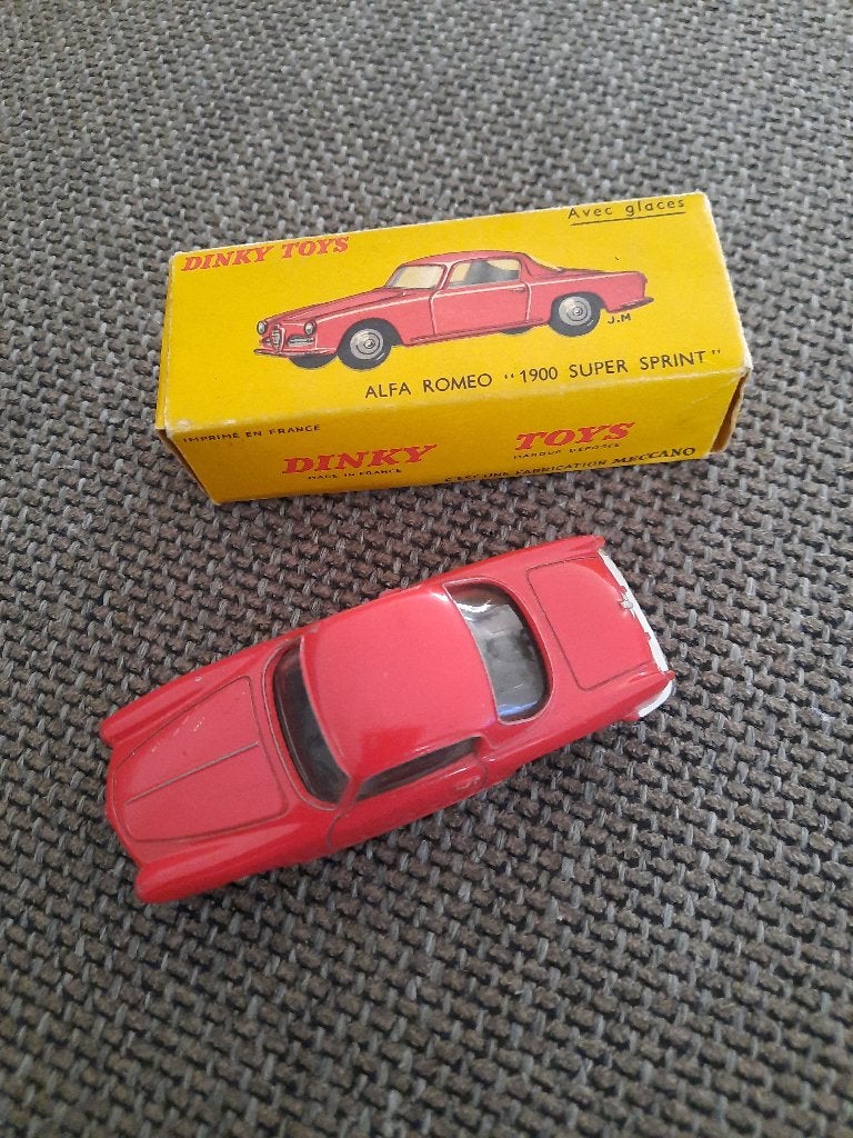 Dinky Toys 24J Alfa Romeo Coupe. In doosje, Hobby en Vrije tijd, Modelauto's | 1:43, Ophalen of Verzenden, Zo goed als nieuw, Auto