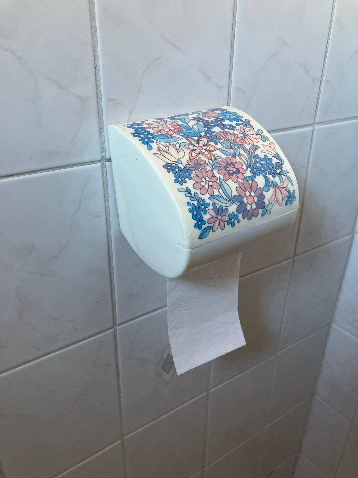 Vintage toiletrolhouder met bloemenprint, Ophalen, Vintage, Gebruikt, Meerkleurig