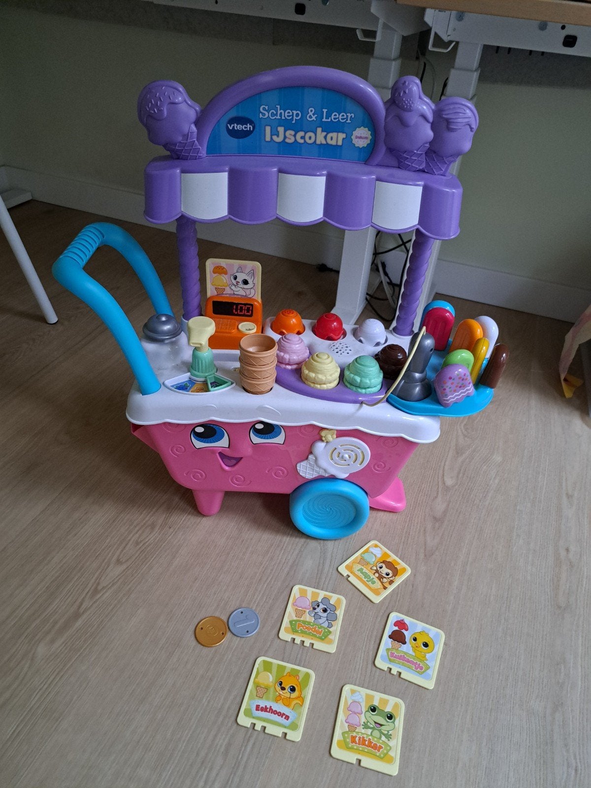 Vtech schep en leer ijscokar, Ophalen