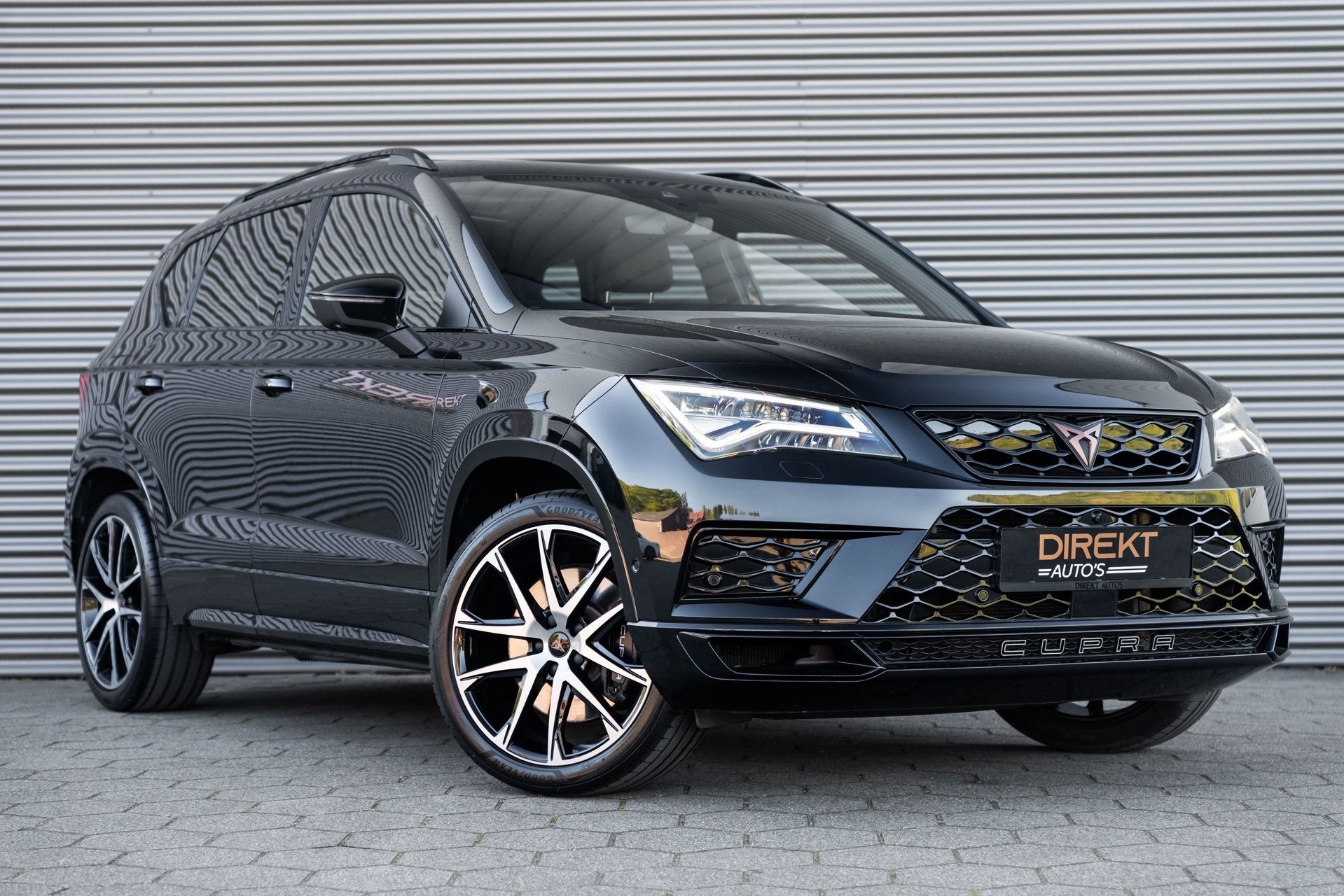 CUPRA Ateca 2.0 TSI 4DRIVE PANO BEATS TREKHAAK 360 CAMERA, Gebruikt, Zwart, 4 cilinders, 1984 cc
