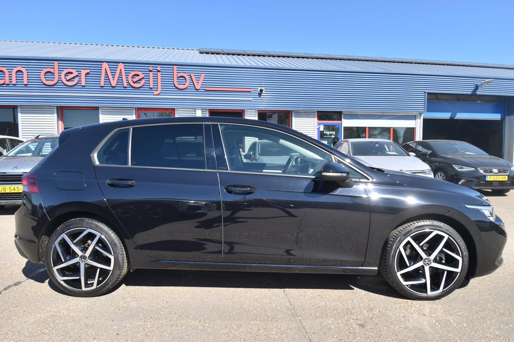 Volkswagen Golf 1.0 TSI Golf , TREKHAAK , LMV 18 , PDC V+A ,, Voorwielaandrijving, 1160 kg, Stof, Gebruikt