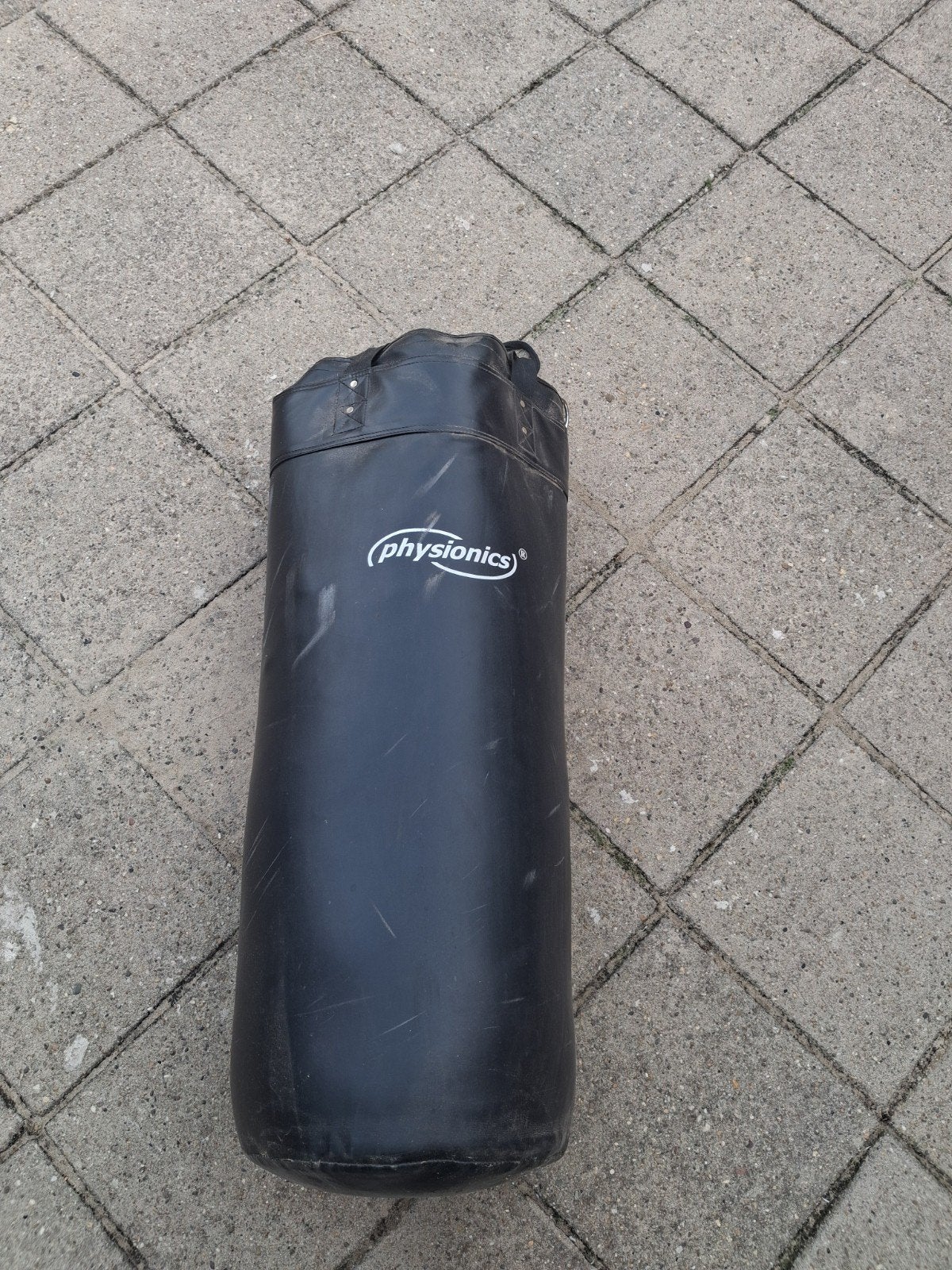 Boksbal 80 cm met muurstandaard en pull-up bar, Ophalen