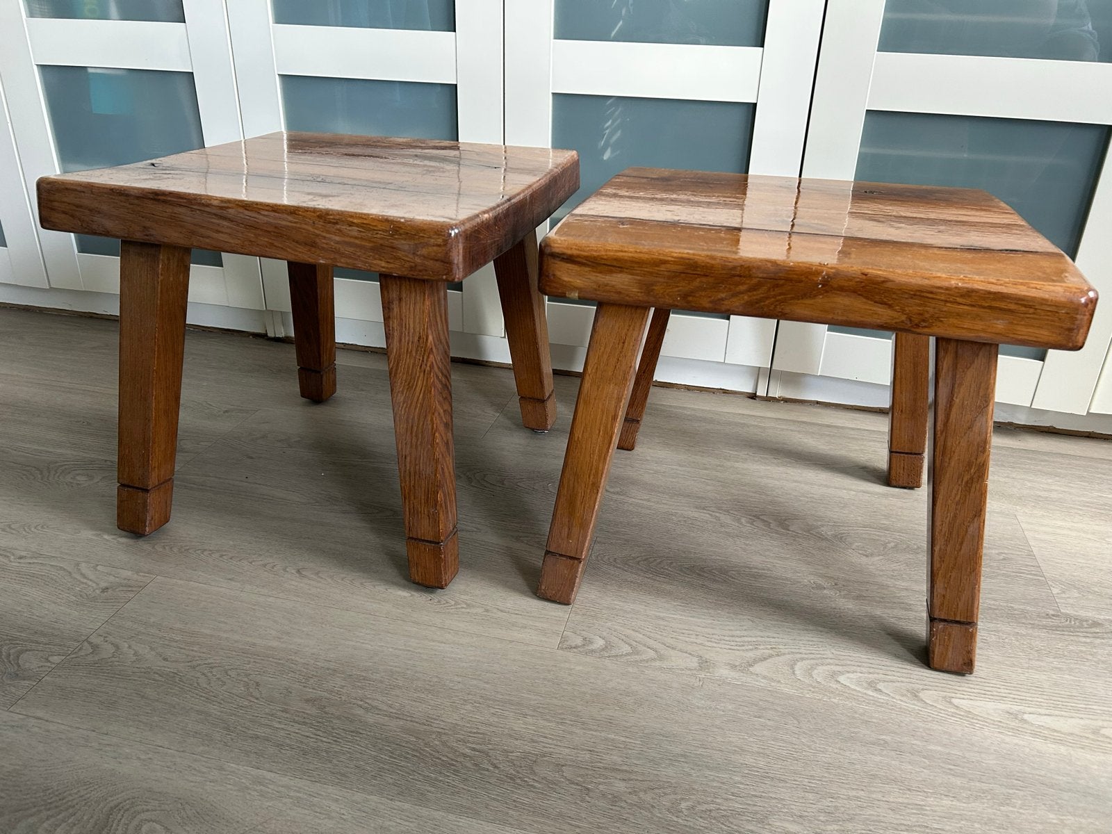 Set van 2 massief houten bijzettafels - 48,5x50x45 cm, Minder dan 55 cm, Gebruikt, Vierkant, Hout