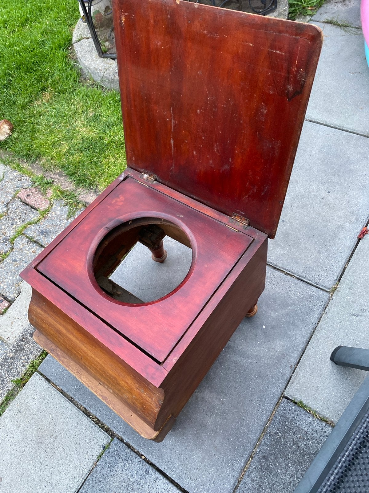 Antieke houten po-stoel / nachtkastje, Ophalen of Verzenden