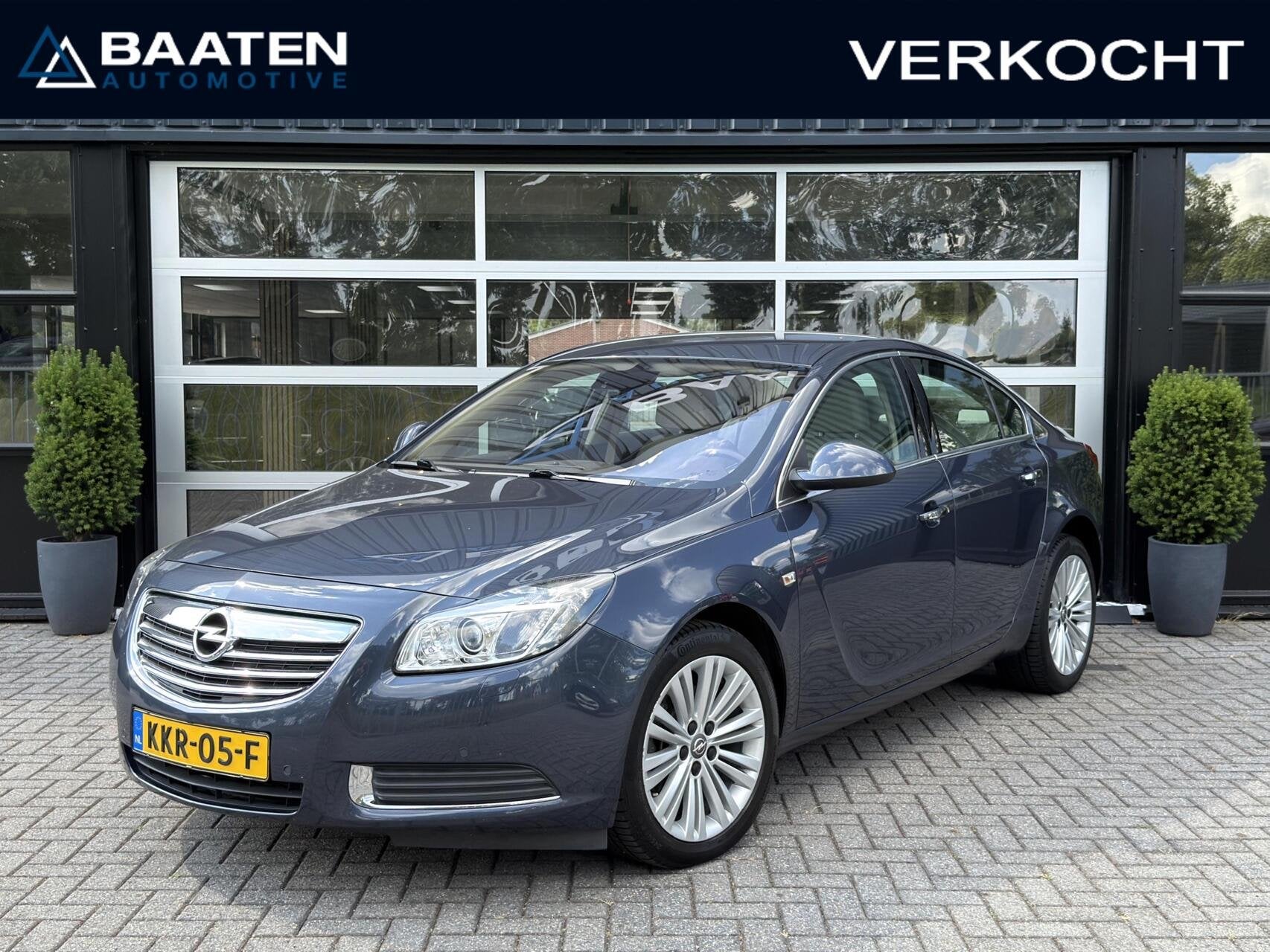 Opel Insignia 2.0 T 220 PK Cosmo|Metro Blue|59.500km|PDC|Nav, Auto's, Voorwielaandrijving, Beige, 4 cilinders, Blauw