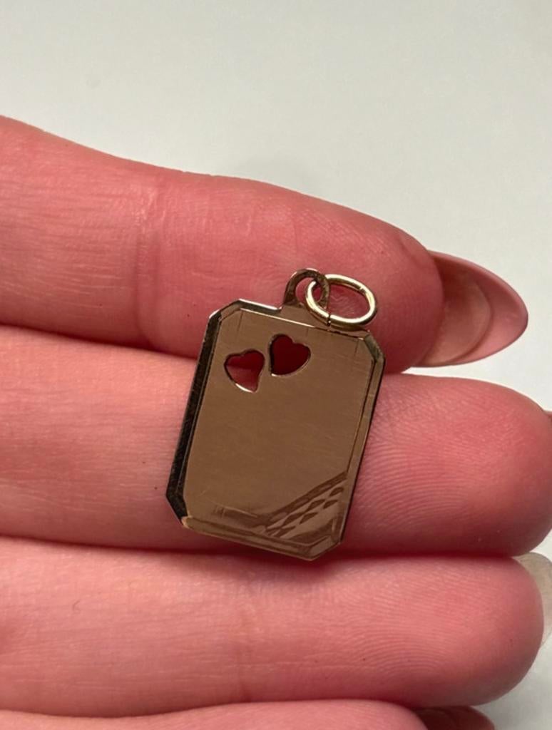 14 karaat graveer plaat hanger, Verzenden, Zo goed als nieuw, Hart, Goud