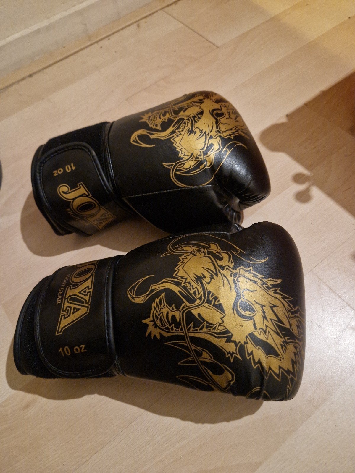 Joya bokshandschoenen - Zwart met gouden draak (10 oz), Ophalen of Verzenden, Zo goed als nieuw, Bokshandschoenen