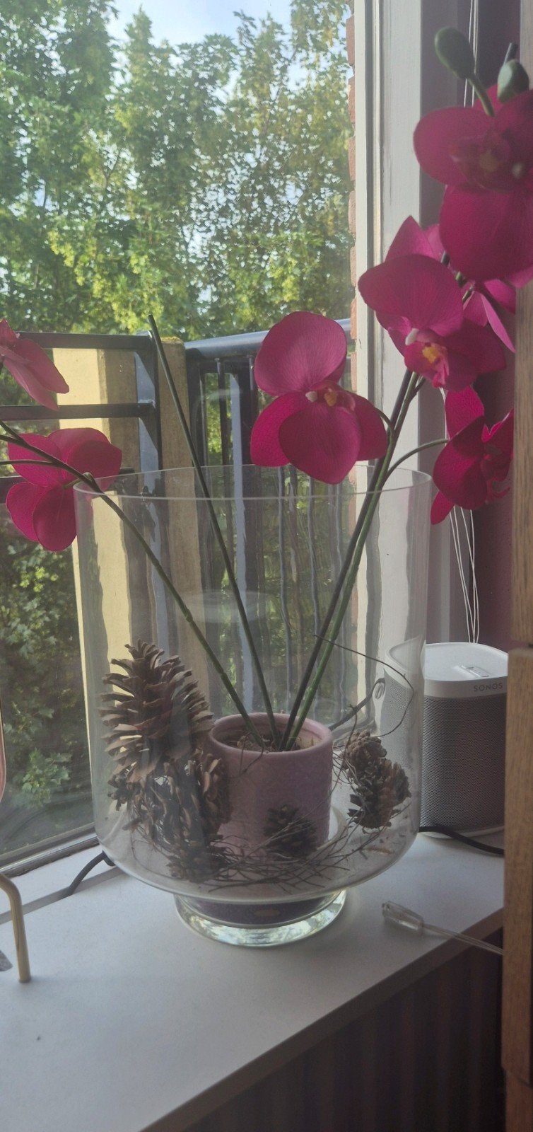 Decoratieve glazen vaas met kunstorchidee, Ophalen, Meerkleurig, Zo goed als nieuw, Modern