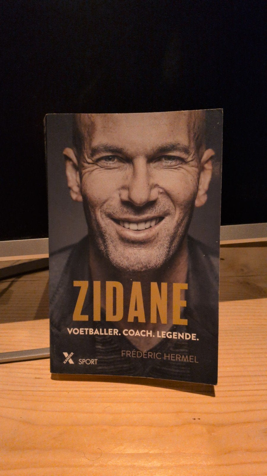 Zidane: Voetballer. Coach. Legende. - Biografie, Ophalen of Verzenden, Zo goed als nieuw, Frédéric Hermel, Overige sporten