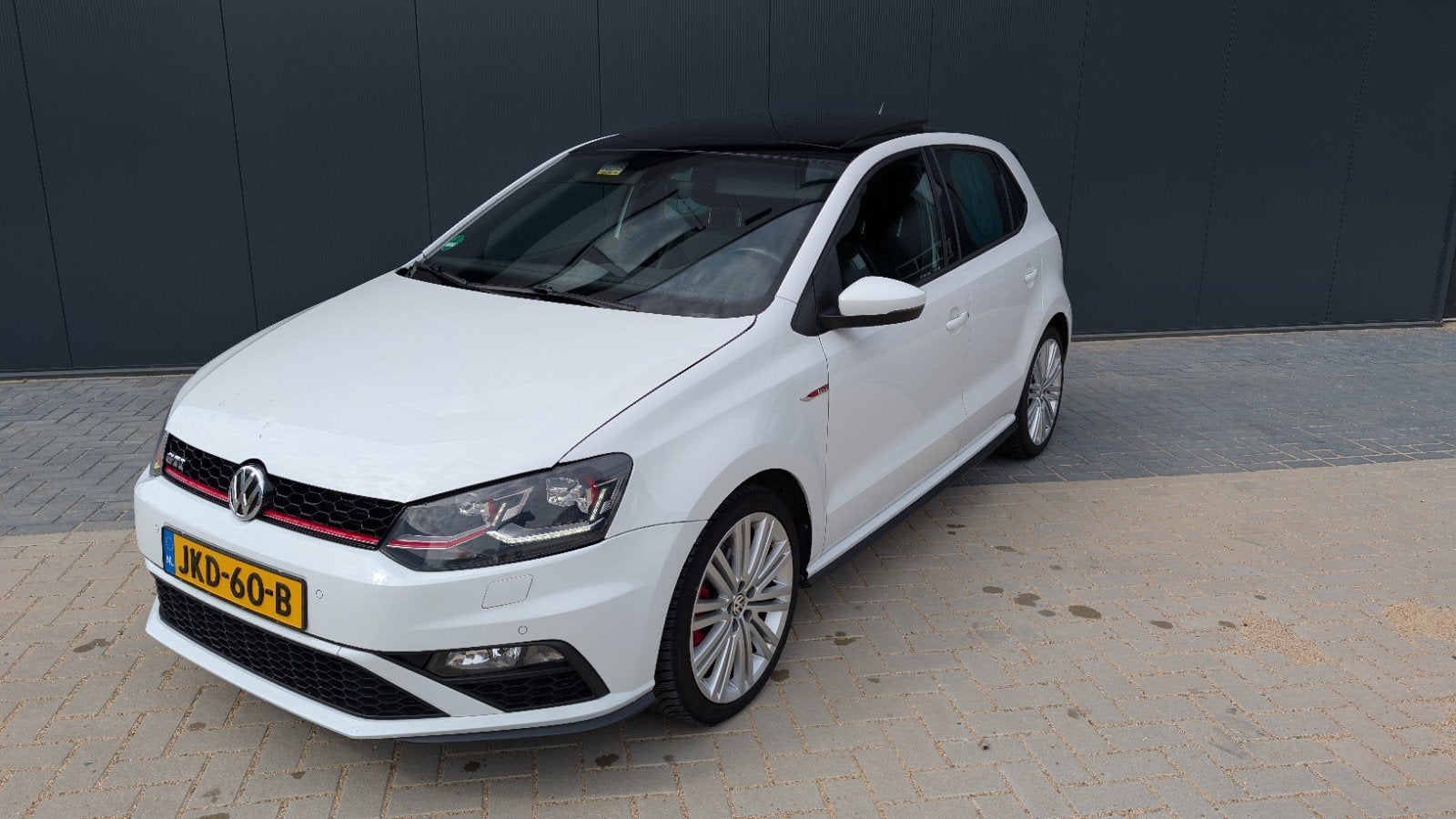 Volkswagen Polo 1.8 TSI DSG 141KW GTI 2016 Wit lichte schade, Auto-onderdelen, Ophalen, Volkswagen, Bumper