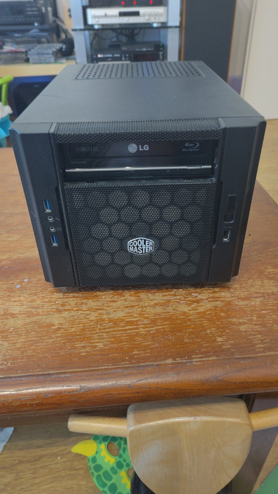 kast voor Compacte Cooler Master Desktop PC met LG Blu-ray D, Gebruikt, Cooler Master, Onbekend, Onbekend