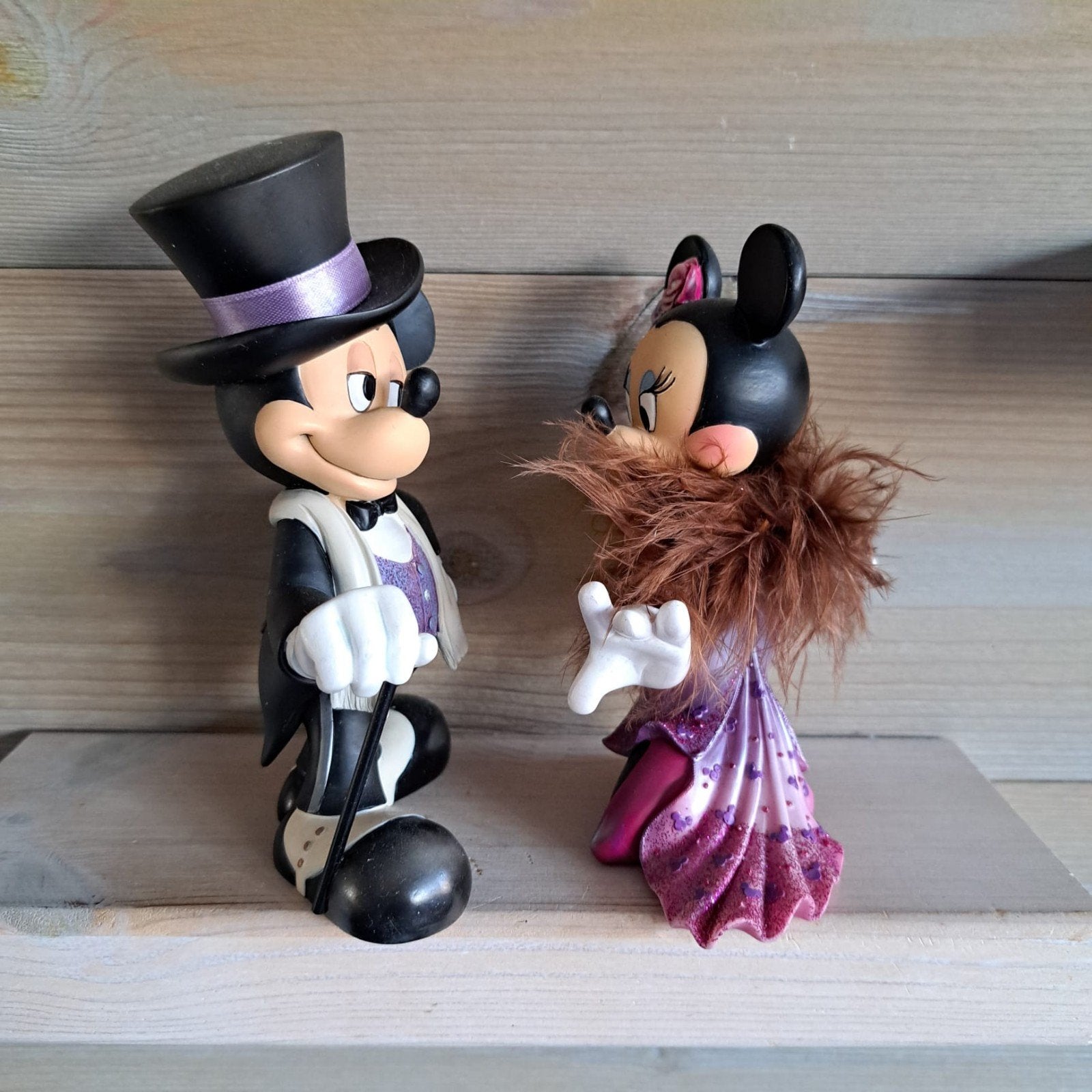 Disney Showcase Mickey en Minnie gala, Ophalen of Verzenden, Mickey Mouse, Zo goed als nieuw, Beeldje of Figuurtje