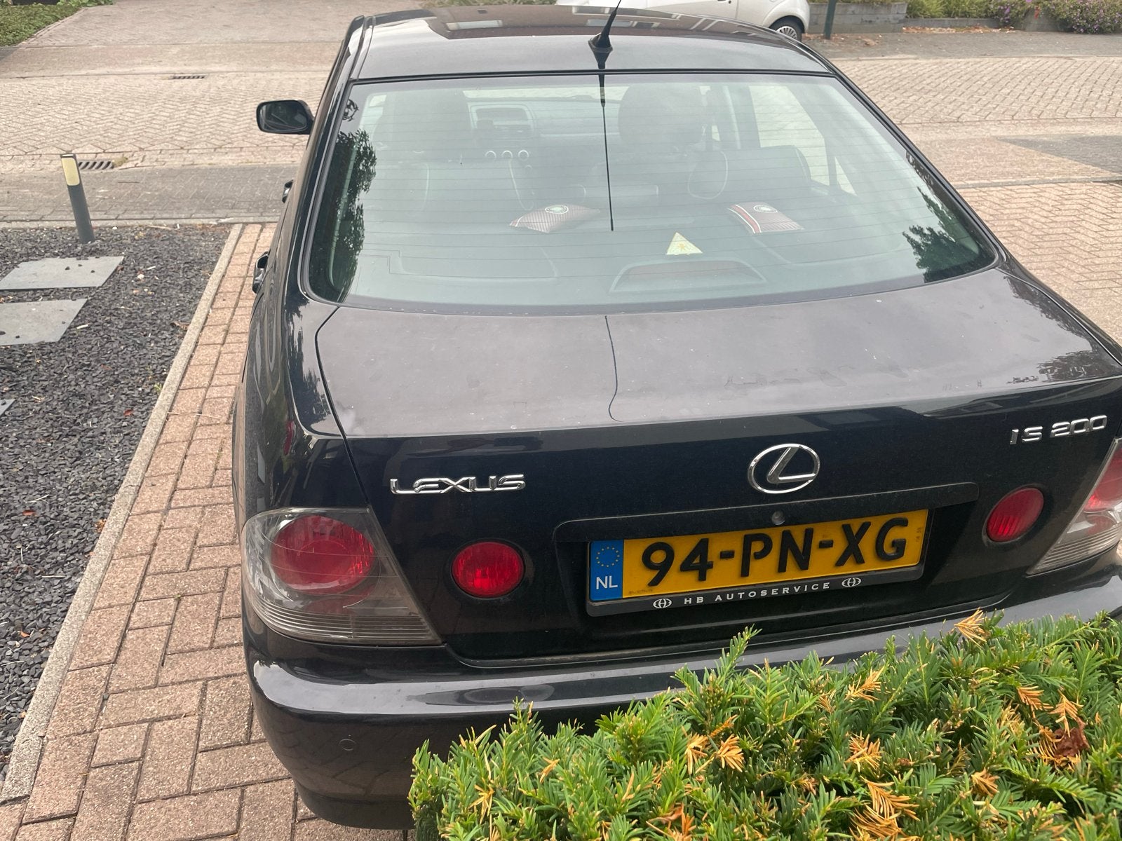 Lexus IS 200 2.0 AUT 2004 Zwart, Auto's, Lexus, Zwart, 155 pk, Particulier, Sedan