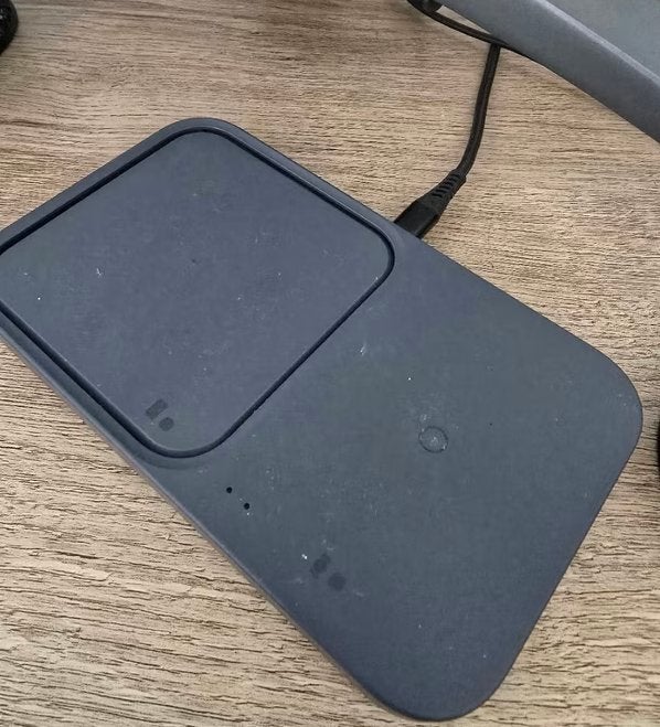 Samsung Galaxy Wireless Charger Duo, Grijs, 15w superfast, Telecommunicatie, Mobiele telefoons | Telefoon-opladers, Samsung, Draadloze oplader