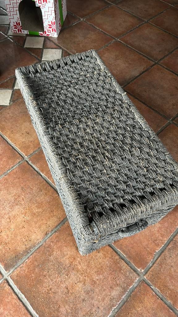 Grote rotan kist. Grijs geverfd. 80x40x40, Ophalen, Zo goed als nieuw, 50 tot 100 cm, Minder dan 50 cm