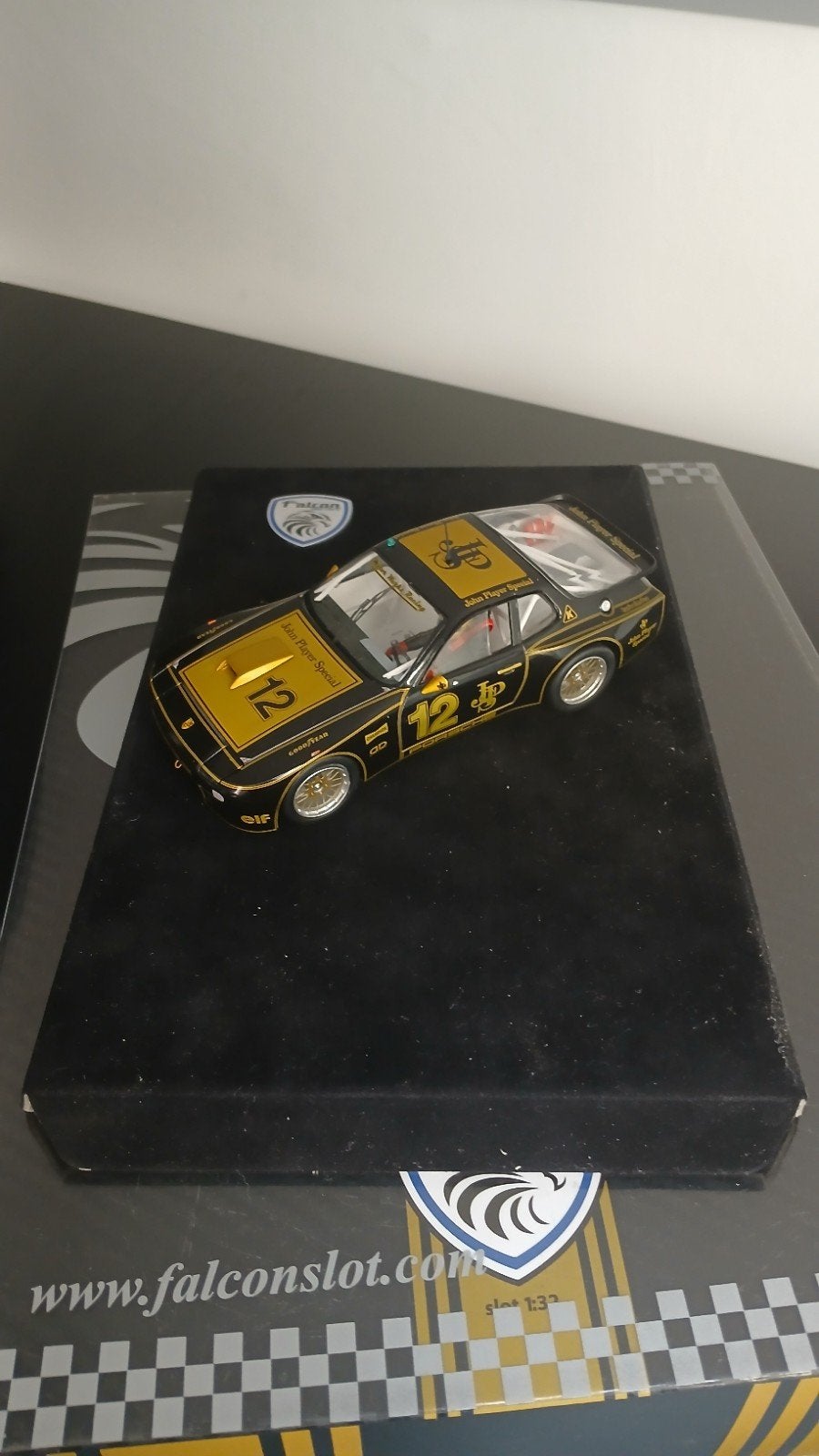 FALCON SLOT Porsche 924 JOHN PLAYER SPECIAL