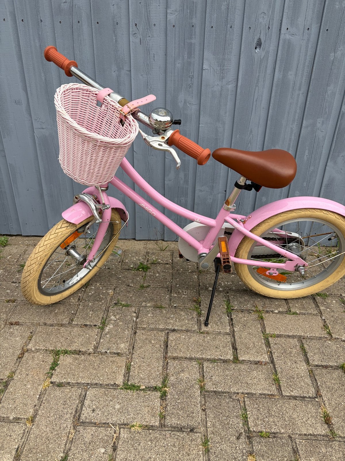 Roze kinderfiets 16 inch met mandje - Amigo Miss, Ophalen, Gebruikt, Terugtraprem, 16 tot 20 inch