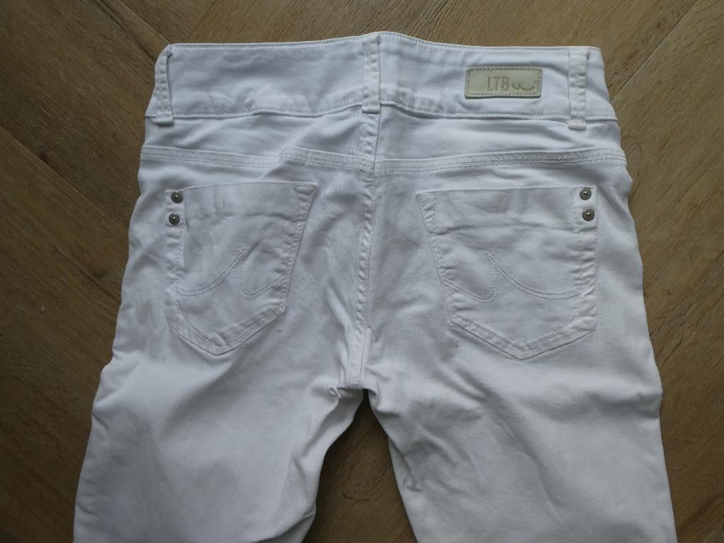 Mooie witte LTB Molly, Low Rise Super Slim broek maat 27-32, Verzenden, Wit, Zo goed als nieuw, LTB