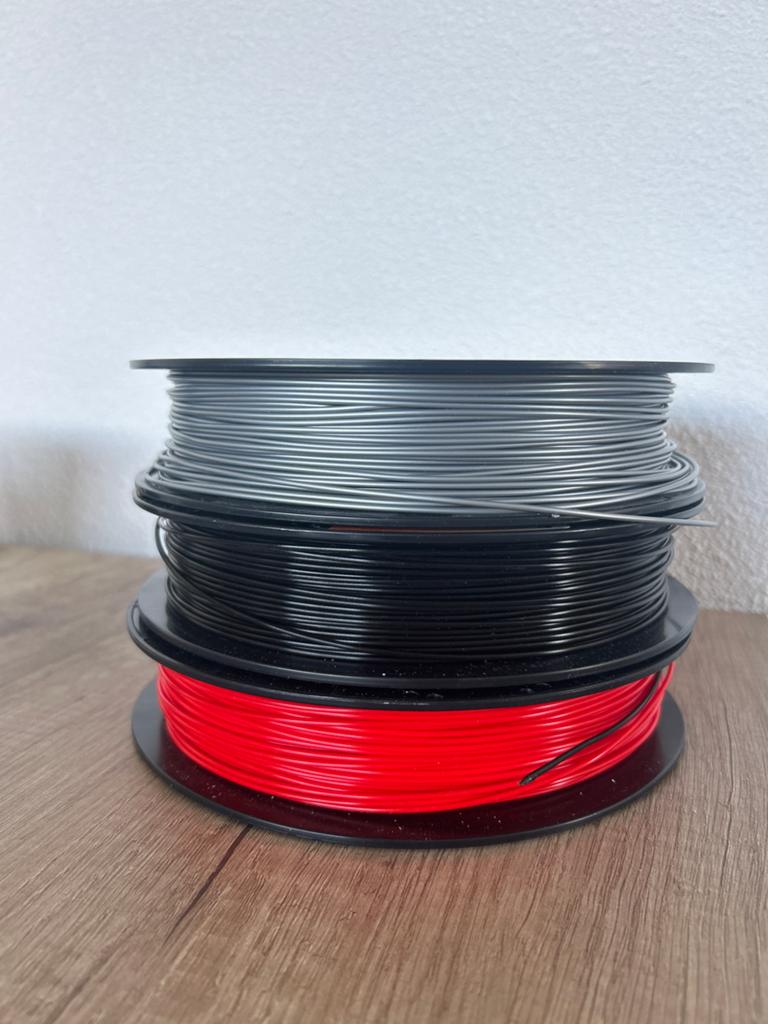 3 rollen 3D printer filament (grijs, zwart, rood), Ophalen of Verzenden, Zo goed als nieuw, Filament