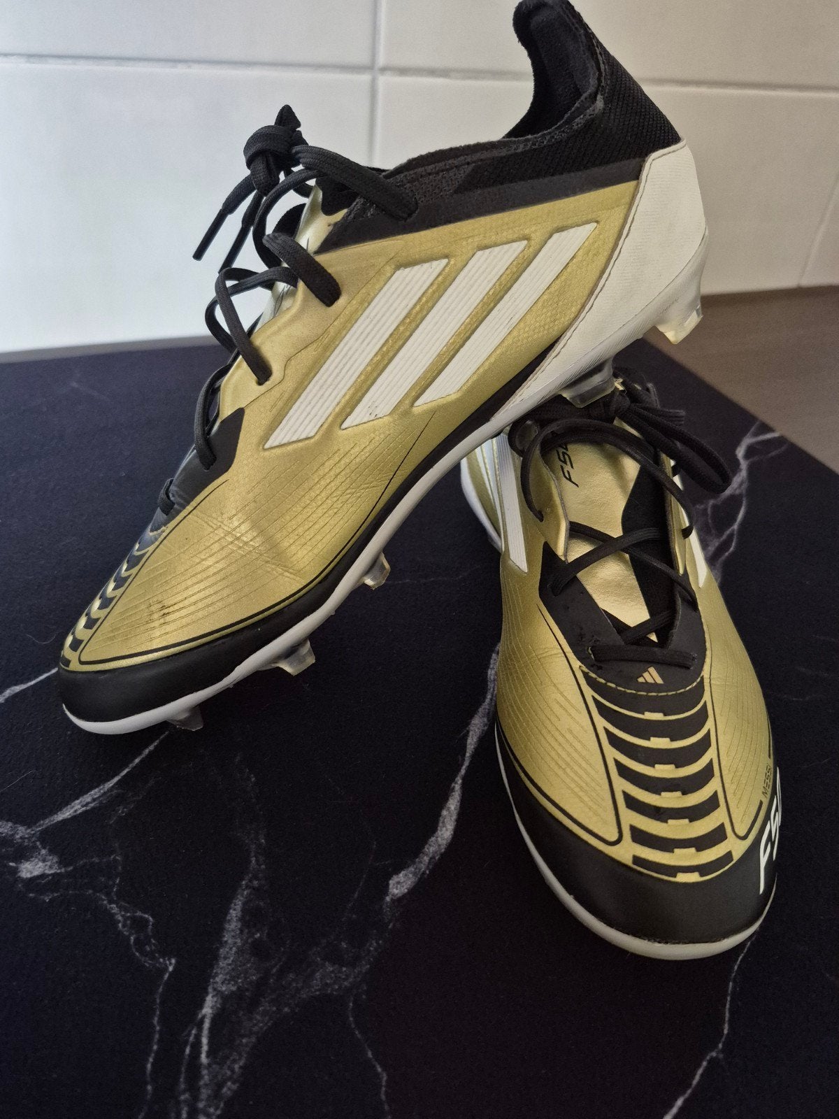 Adidas F50 Messi voetbalschoenen - Zo goed als nieuw, Ophalen of Verzenden, Zo goed als nieuw, Schoenen
