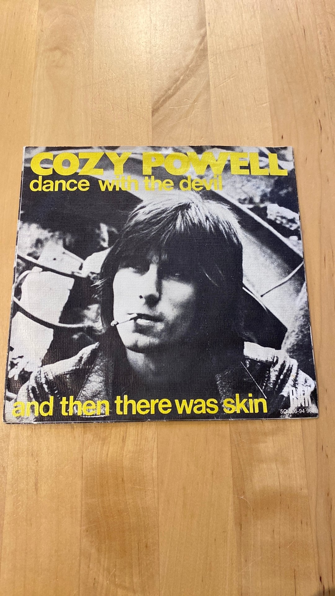 Vinyl single Cozy Powell - Dance with the devil, Ophalen of Verzenden, Zo goed als nieuw