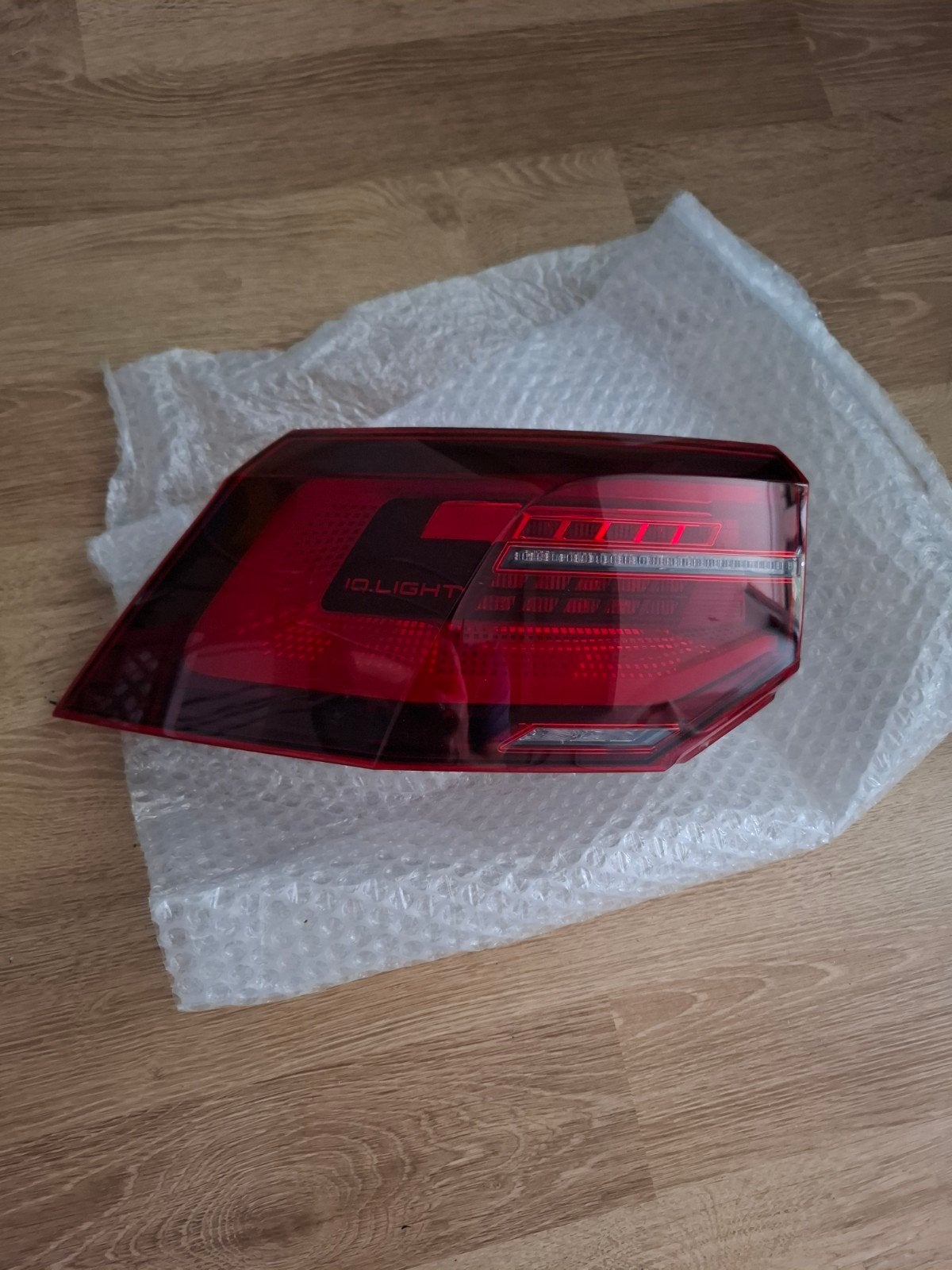 achterlicht links vw golf 8 led kleine beschadiging, Ophalen of Verzenden, Gebruikt, Volkswagen