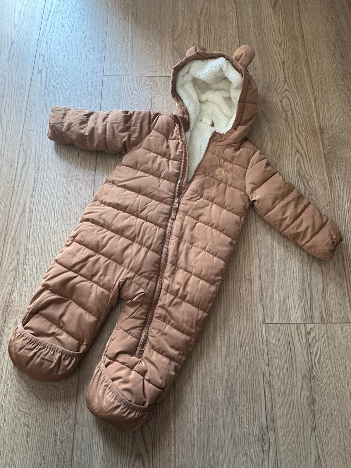 H&M gewatteerd baby skipak met oortjes - maat 74, Ophalen of Verzenden, Zo goed als nieuw, Jongetje of Meisje