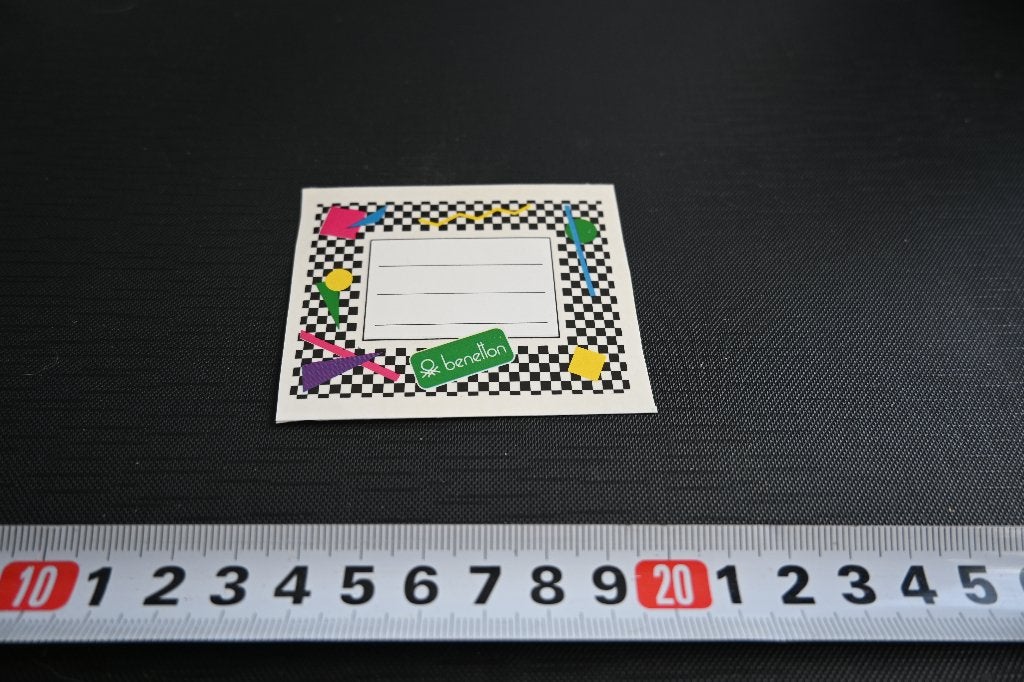 sticker BENETTON, Ophalen, Zo goed als nieuw