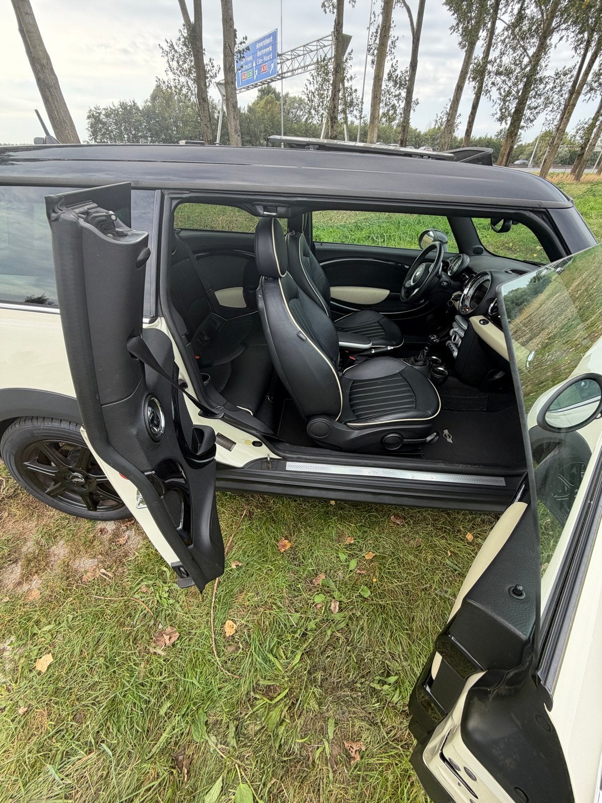 Foto 17 van Mini Clubman 1.6 Cooper S AUT 2008 Wit