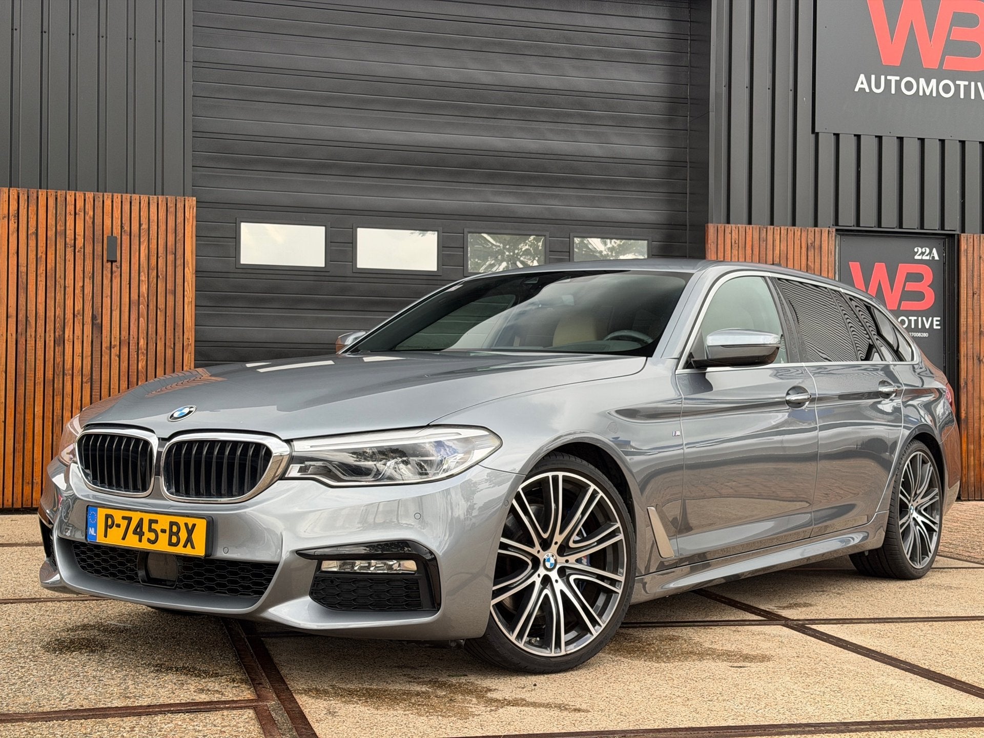 BMW 5-serie Touring 530i High Executive M-Sport ACC HUD PDC, Auto's, BMW, Automaat, 1998 cc, Achterwielaandrijving, Gebruikt