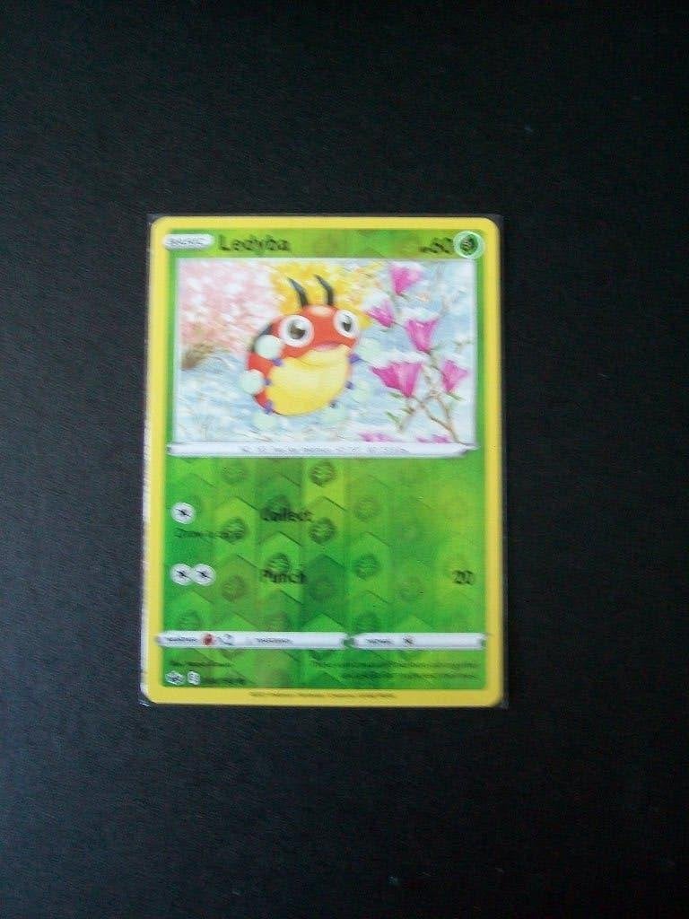 3141. Nieuwe Pokemon Kaart holofoil LEDYBA hp 60 (004/198), Verzenden, Nieuw, Losse kaart, Foil