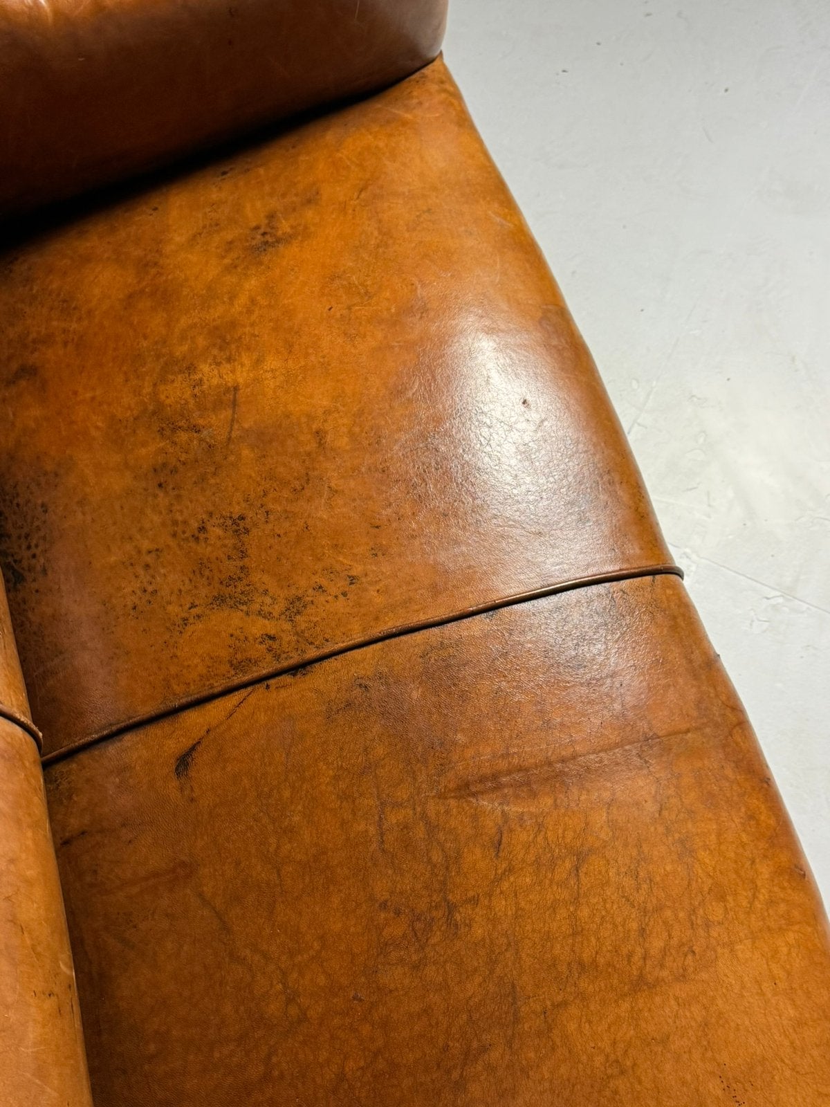 Schapenleren sofa bank klassiek, Ophalen of Verzenden, Zo goed als nieuw, 75 tot 100 cm, Tweepersoons