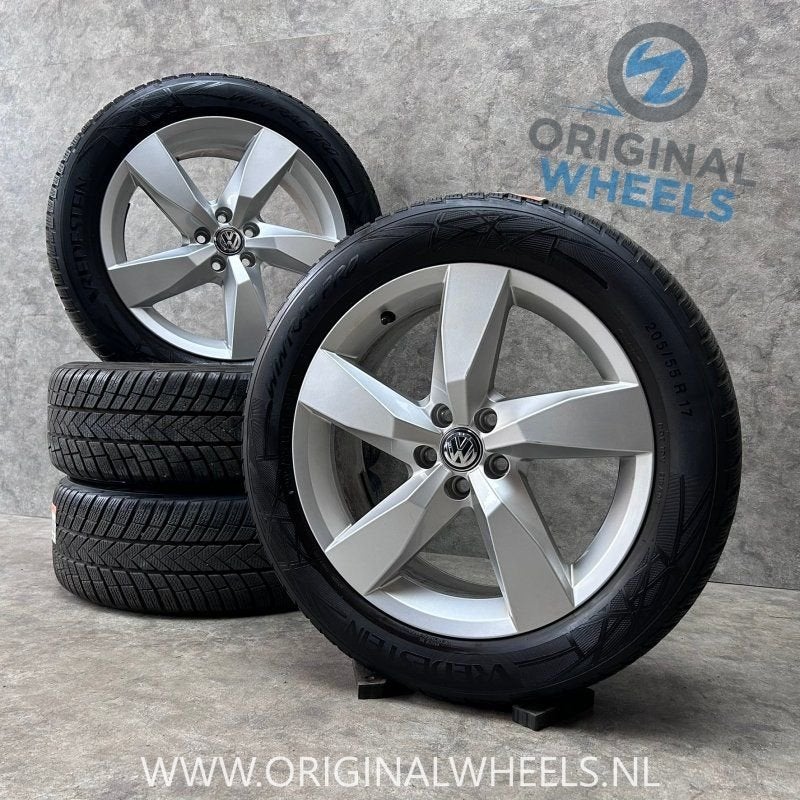 17 inch originele velgen + winterbanden VW T-Cross Taigo, Gebruikt, -, -, Banden en Velgen