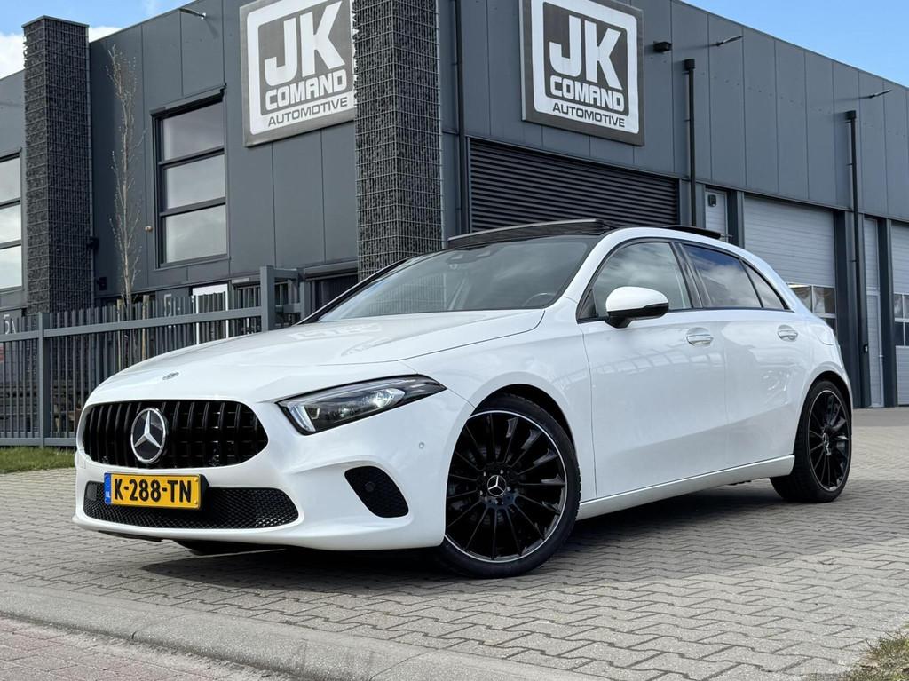 Mercedes A-klasse 180 Premium Plus Pano|Memory|Ambient Light, Auto's, Mercedes-Benz, 136 pk, Gebruikt, 4 cilinders, Wit