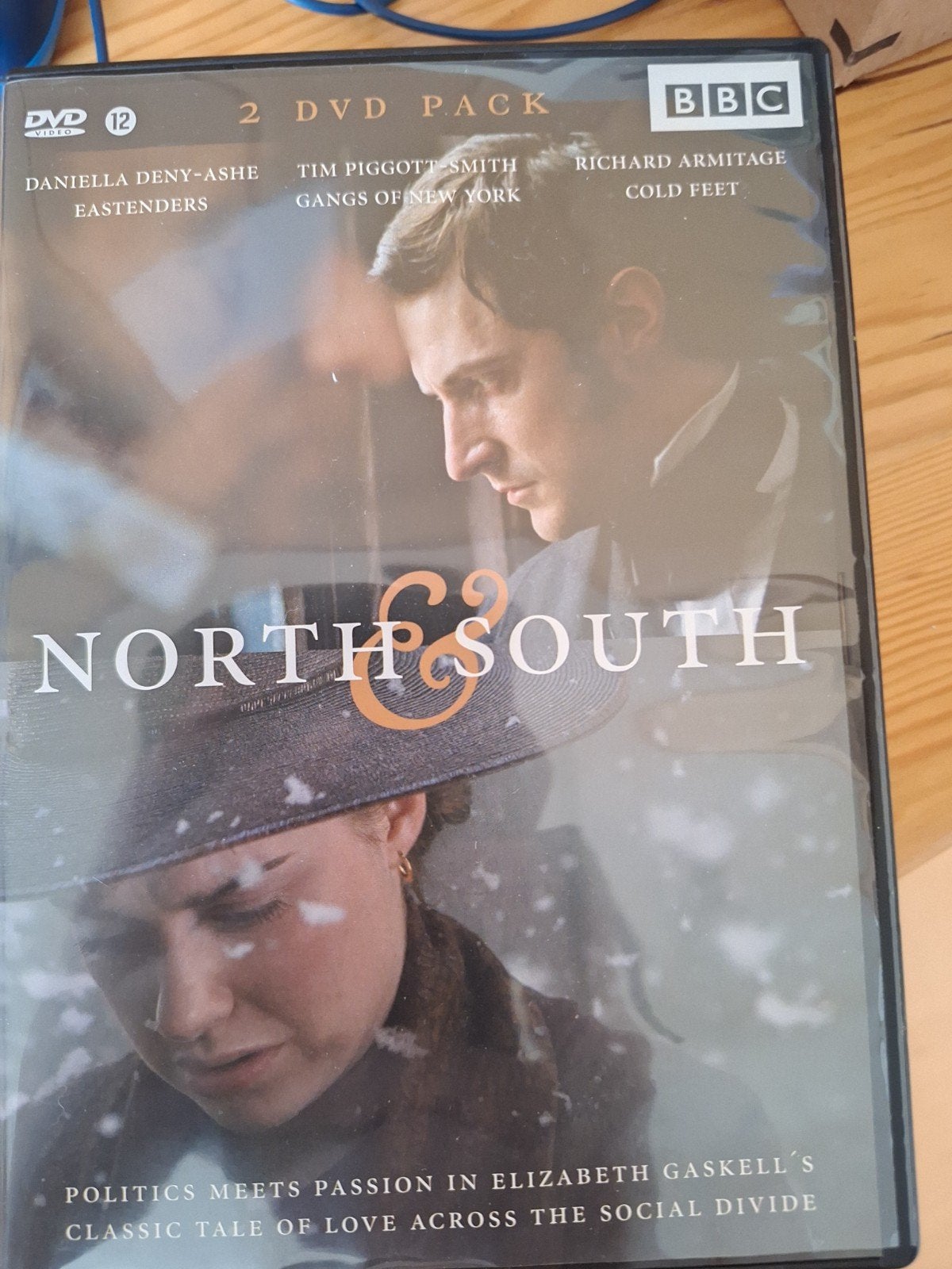 North & South - BBC 2 DVD Pack - Slechts 1x bekeken, Cd's en Dvd's, Dvd's | Tv en Series, Engels, Ophalen of Verzenden, Zo goed als nieuw