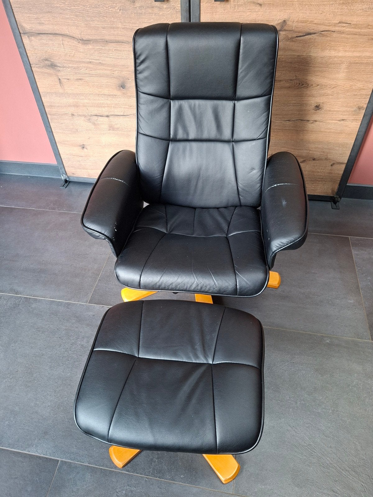 Heerlijke luie stoel - zwart, Huis en Inrichting, Ophalen, Gebruikt, 50 tot 75 cm, Leer