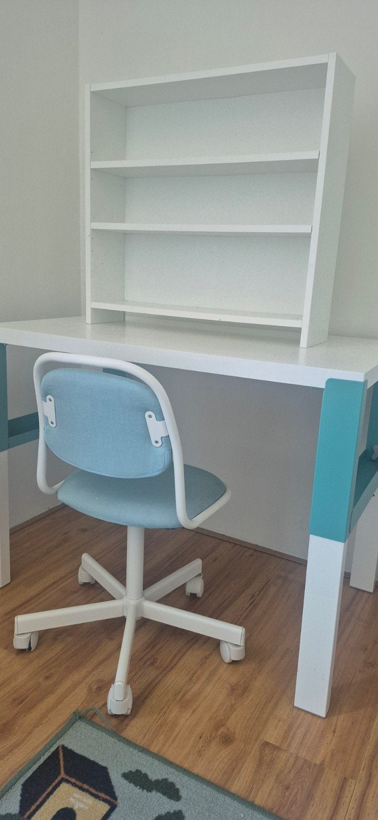 IKEA bureau + opzetkast + bureaustoel – Zeer nette staat, Kinderen en Baby's, Ophalen, 50 tot 70 cm, 105 cm of meer, 100 cm of meer
