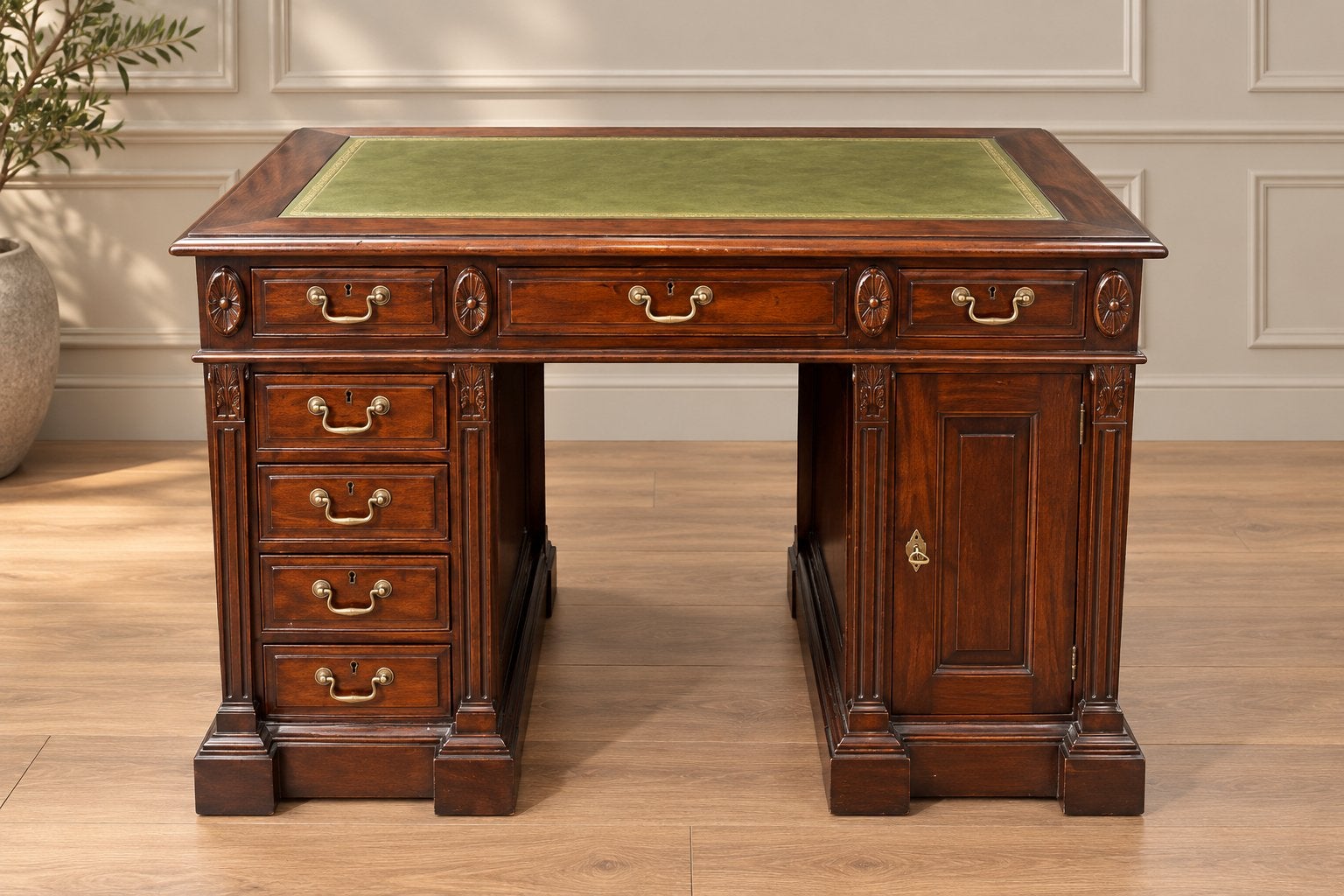 Chesterfield Compact Lederen Bureau !!!, Ophalen of Verzenden