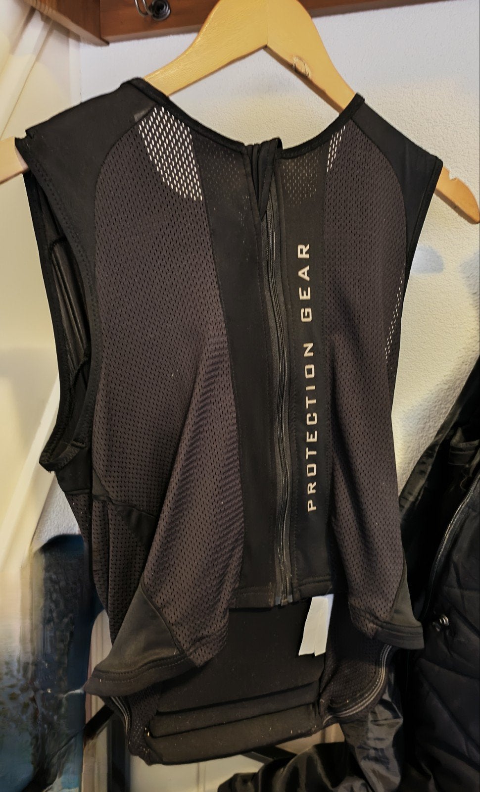 Z.G.A.N. back protector  ongebruikt, Dieren en Toebehoren, Overige merken, Ophalen of Verzenden, Zo goed als nieuw, Zwart