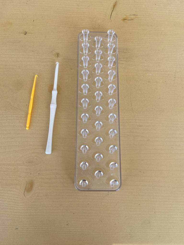 Loom rek met 2 haaknaalden, Ophalen of Verzenden, Zo goed als nieuw, Haken, Overige typen