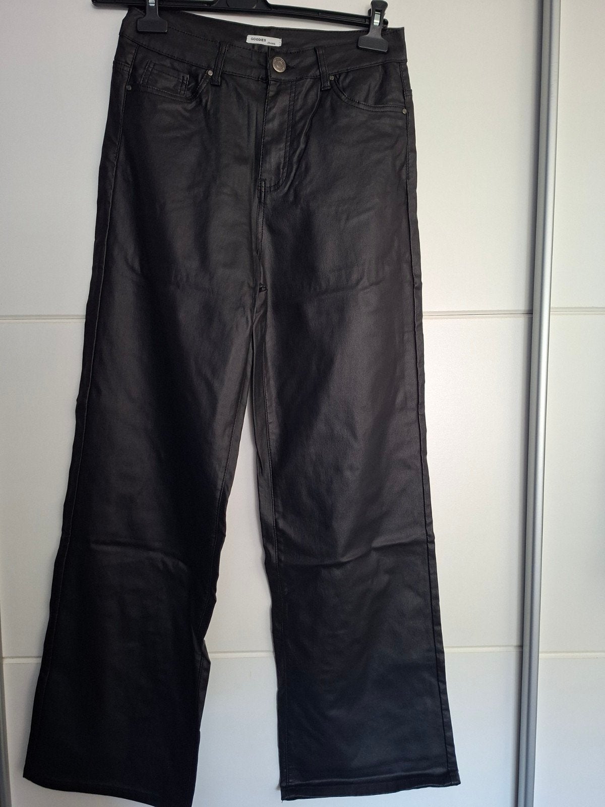 Als nieuwe leather look wide leg van Goodies maat 42, Zwart, Maat 42/44 (L), Ophalen of Verzenden, Zo goed als nieuw